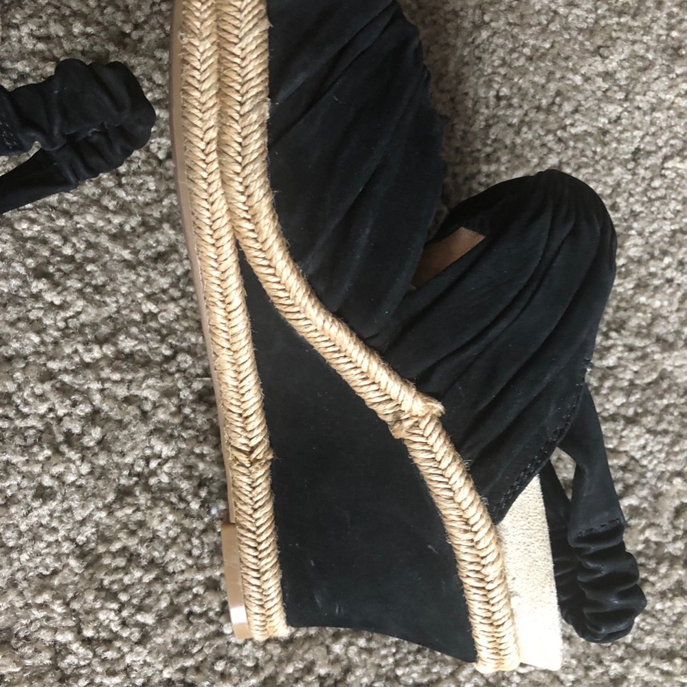 Shoes - Picture 2 of 5